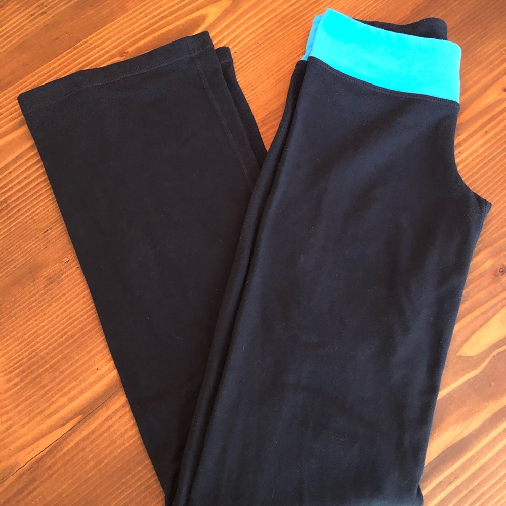 Avviva (Lululemon for kids) leggings